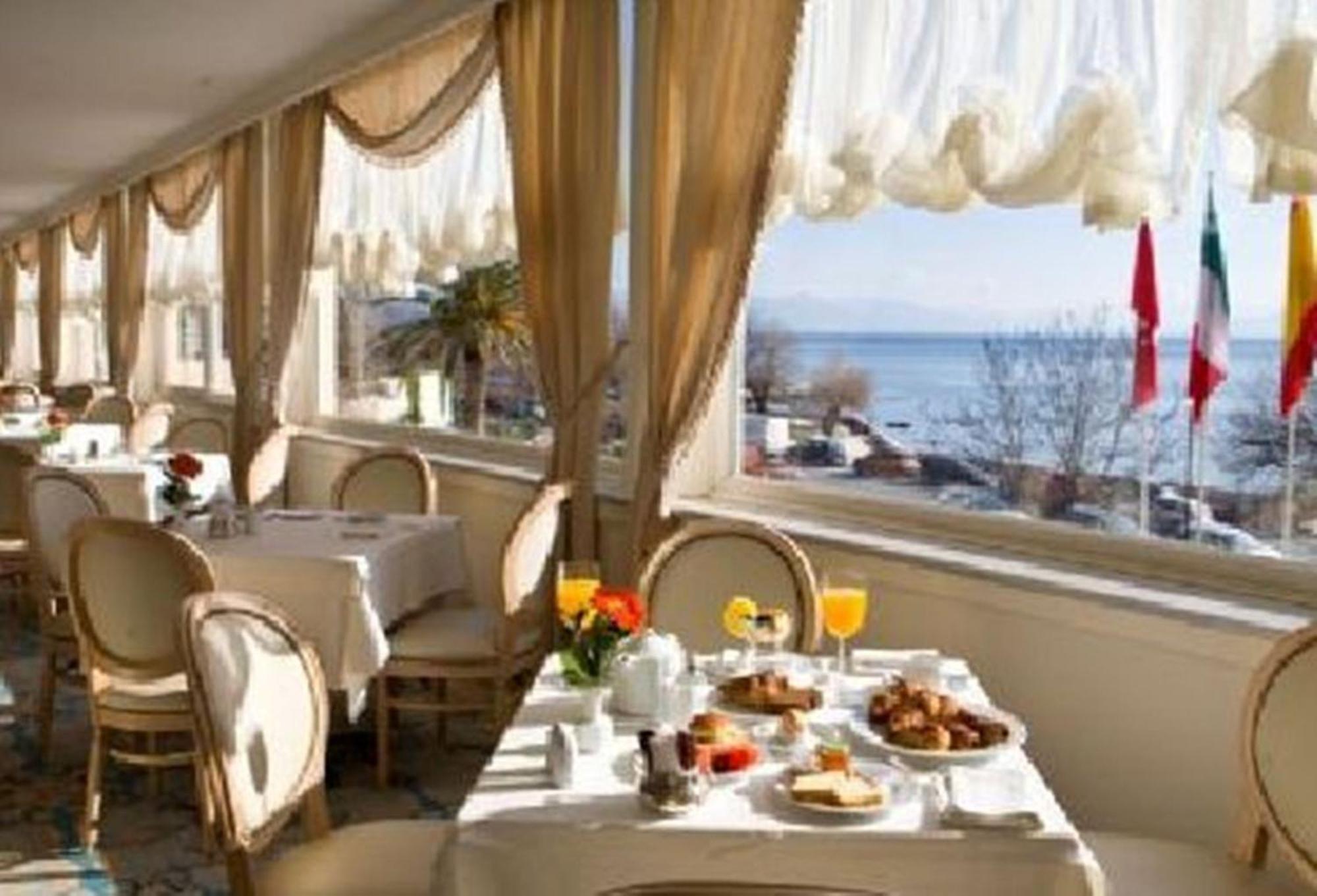 Corfu Palace Hotel Exterior foto Breakfast at the Grand Hotel